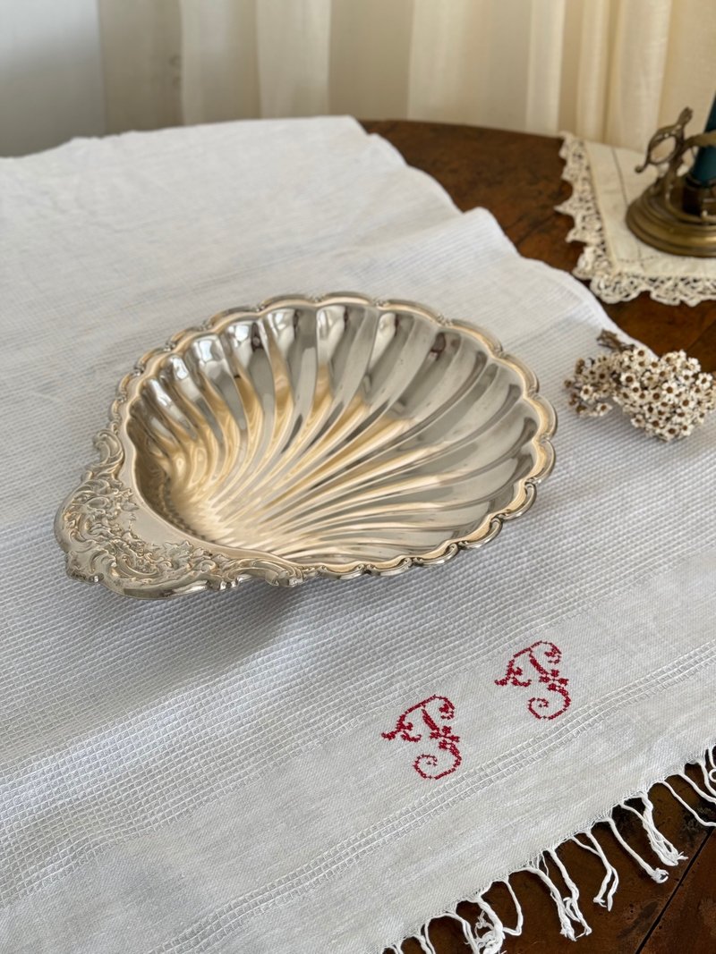 50046-Beautiful French antique large silver-plated scallop dish - จานและถาด - เงิน 