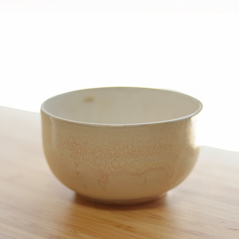 BOWL / SHIRONERI #FCFAF2 - Bowls - Pottery White