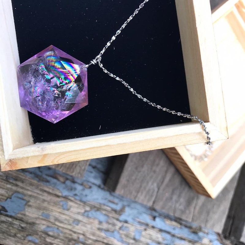 【Lost and find】 natural stone strong rainbow light clouds sea rainbow hexagram purple yellow crystal necklace - Necklaces - Gemstone Multicolor