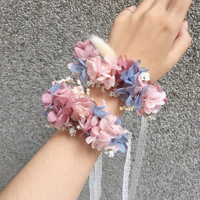 Dry wrist flower [Lilyzi’s hand flower] wrist flower dry hand flower bridesmaid’s wrist flower - เข็มกลัด/ข้อมือดอกไม้ - พืช/ดอกไม้ 