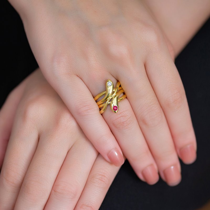 Ruby Diamond 18K Snake Ring Romantic Style - แหวนทั่วไป - เครื่องเพชรพลอย สีแดง