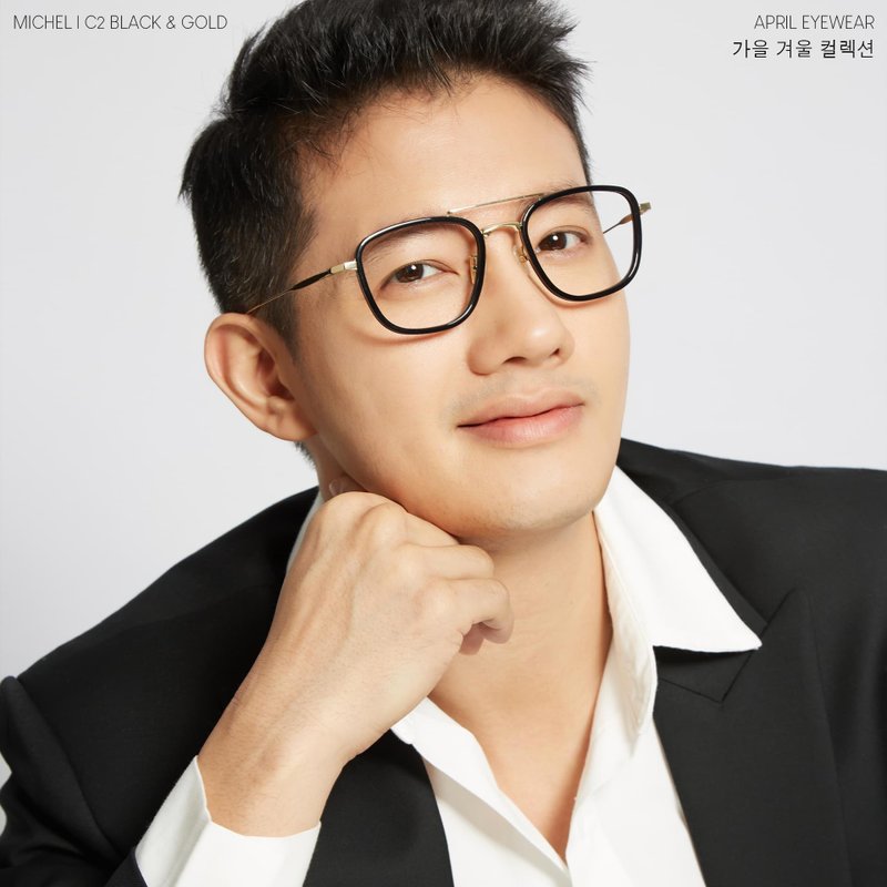 Titanium x Acetate combination frame : Black&Gold color Artisanal design - 眼鏡/鏡框 - 其他材質 黑色