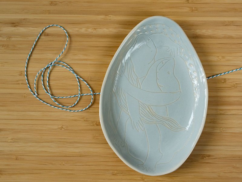 dodolulu 手工陶瓷淺口盤子／粉藍色／Hugz - 花瓶/花器 - 陶 藍色