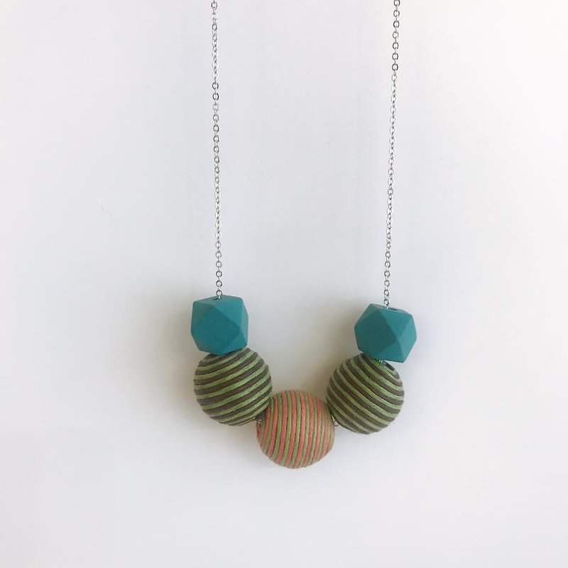 Green  Wooden Ball Necklace Birthday Gift Bridesmaid Gift - Chokers - Wood Green