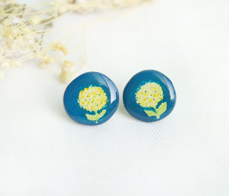 Yellow Hydrangea Earrings / Dark Blue / Small Fresh / Hand-painted / Adjustable Ear Clips - Earrings & Clip-ons - Clay Blue