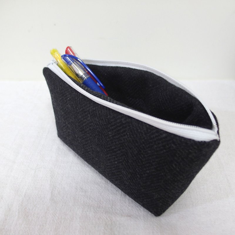 Simple wool models | pencil case - Pencil Cases - Cotton & Hemp Gray