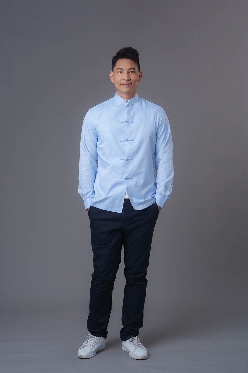 Men's Tang Shirt (Light Blue) - เสื้อเชิ้ตผู้ชาย - ผ้าฝ้าย/ผ้าลินิน สีน้ำเงิน