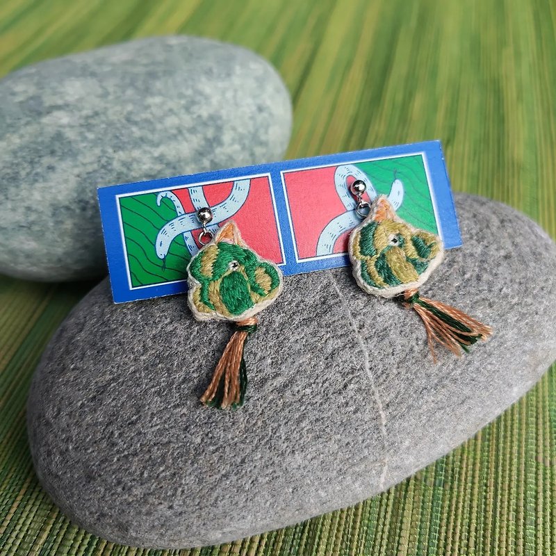 Hand embroidered earrings. Unicorn Cactus (Unicorn Cactus) - Earrings & Clip-ons - Thread Green