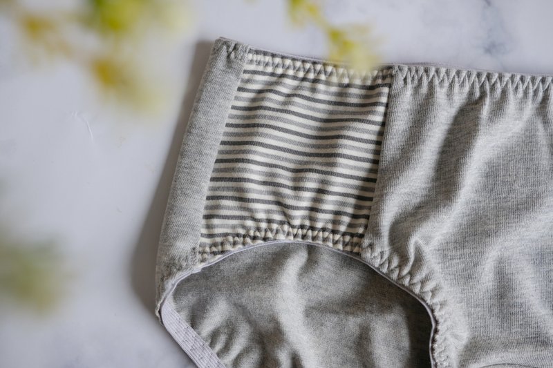 Elegant Time・Silver Fiber Antibacterial・Combed Cotton Yarn and Charcoal Naina Yarn・Mid Waist Boxer・Taiwan - Women's Underwear - Cotton & Hemp Gray