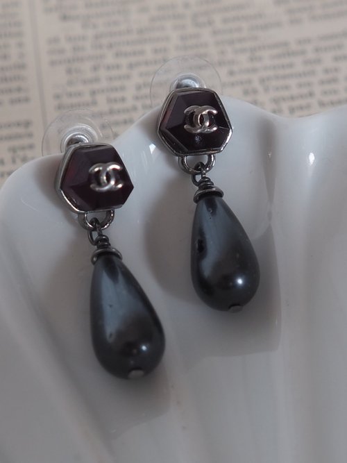 CHANEL ヴィンテージ　パールピアス　シャネル CHANEL vintage pearl pierced earrings – 𝐀ᶠʳزⁿˢ 𝐕زⁿᵗᵃᵍᵉ