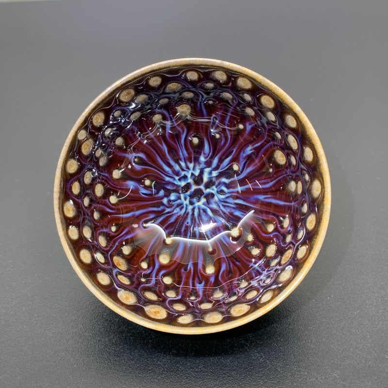 Peacock teacup / Taiwan pottery artist Yu-ning, Chiu - ถ้วย - เครื่องลายคราม หลากหลายสี