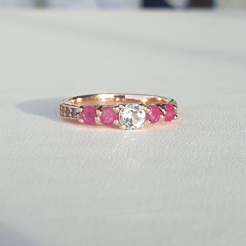 White topaz ring with Ruby gemstone, 925 Silver in Rose gold plated - 戒指 - 寶石 粉紅色