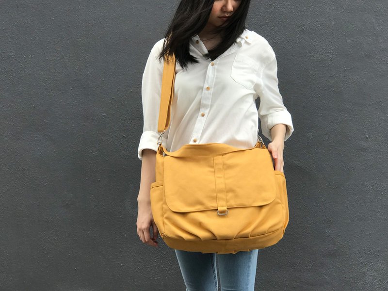 Mustard Canvas messenger bag/ Travel bag/ Diaper shoulder bag - no.18 DANIEL - กระเป๋าแมสเซนเจอร์ - ผ้าฝ้าย/ผ้าลินิน สีเหลือง