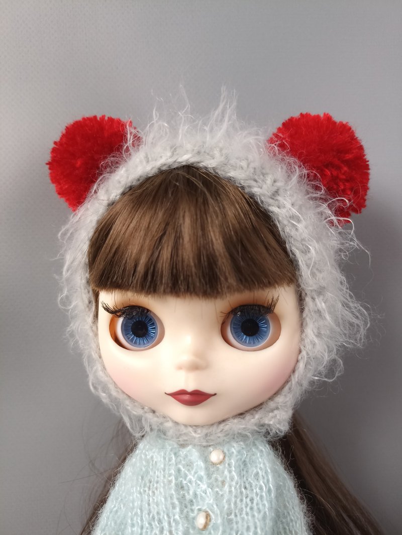 Grey hat with red pom-poms for Blythe, Neo Blythe, Pullip. Clothes for Blythe. - 帽子 - 羊毛 紅色