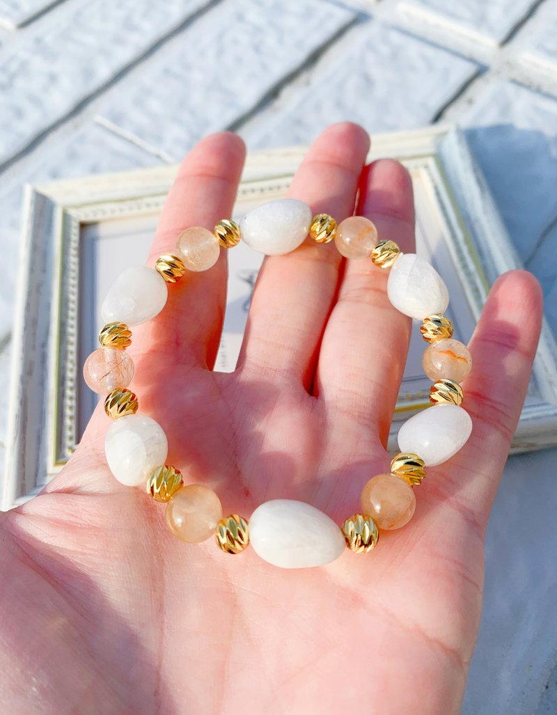 Light blue halo creamy white moonlight\caifajing hand-made design energy crystal bracelet - สร้อยข้อมือ - คริสตัล 