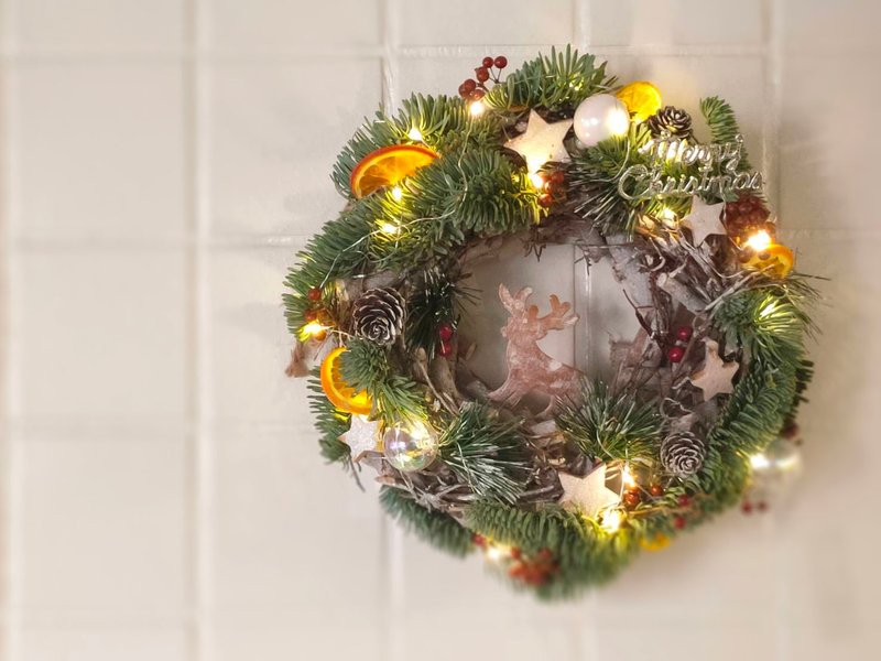 Silver and White Driftwood Elk Wreath Christmas Gift Exchange Gift Christmas Christmas Gift Box Wreath - ตกแต่งผนัง - พืช/ดอกไม้ 