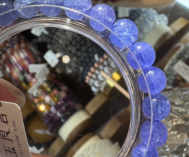 透明感のある水晶 美しいイシスあり お部屋に一つ！ 天然石 | Suye.