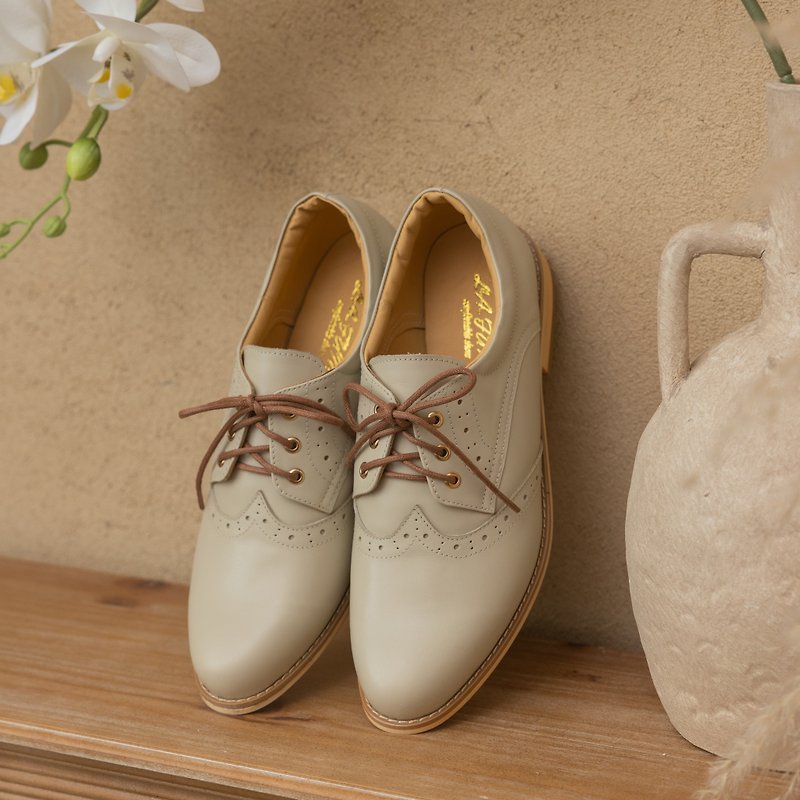 [Nordic British Style] Textured log heel Oxford carved women's shoes. ivory white - รองเท้าอ็อกฟอร์ดผู้หญิง - หนังแท้ ขาว