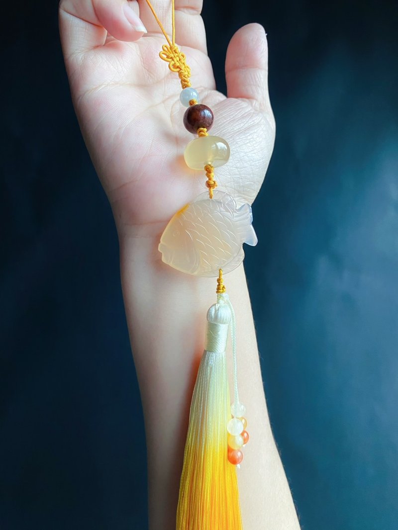 孤品 老瑪瑙 魚 天然翡翠 東菱玉 設計款 禮物 包掛 車掛 - 吊飾/掛飾 - 玉石 黃色