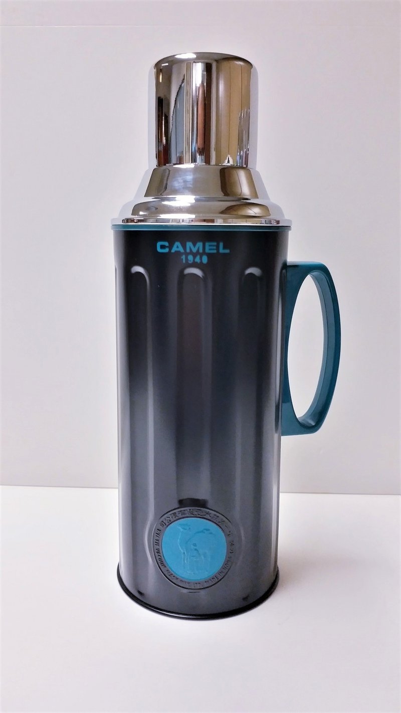 駱駝牌 950ml 玻璃膽真空保溫壺糖果色壺身 黑 212JB - 保溫瓶/保溫杯 - 其他材質 黑色