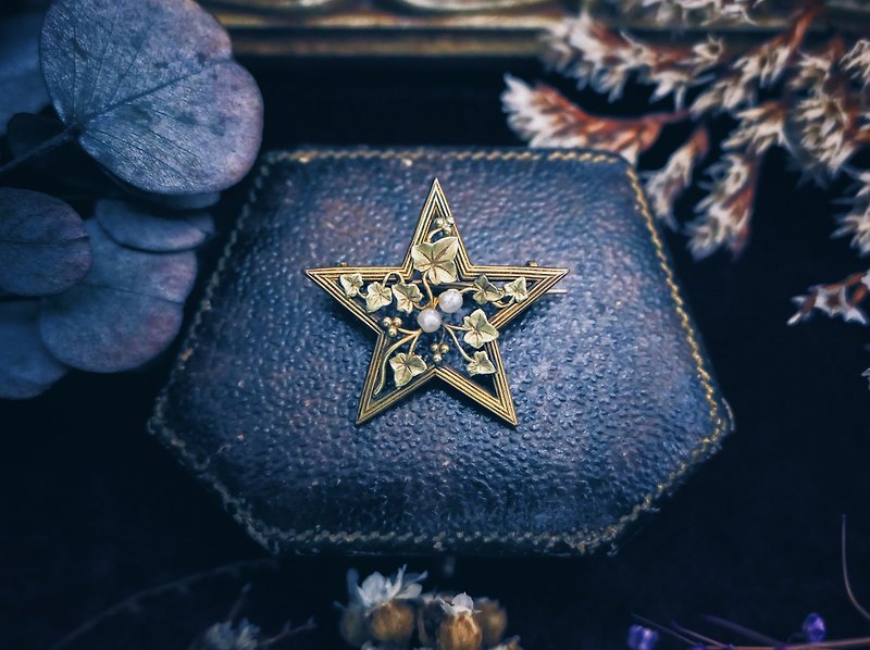 FIX Pearl Ivy Star Brooch - French Antique Jewelry Antique Jewelry - เข็มกลัด - โลหะ 