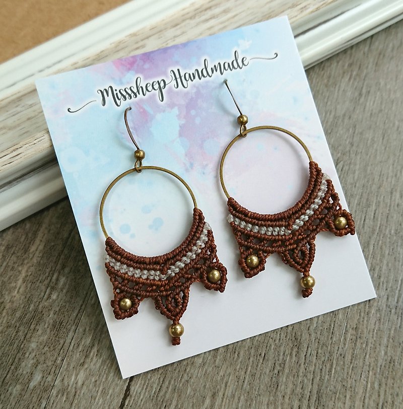 Misssheep A22 - macrame earrings with brass beads - ต่างหู - วัสดุอื่นๆ สีนำ้ตาล
