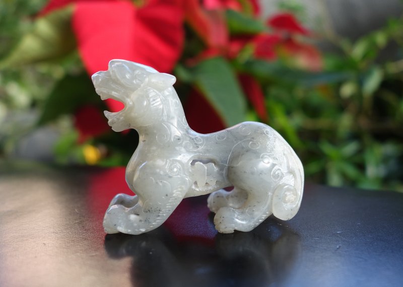 和闐玉 和田玉 青花籽料 避邪神獸 51克 瑞獸 吉祥獸 貔貅 圓雕 - 擺飾/家飾品 - 玉石 白色