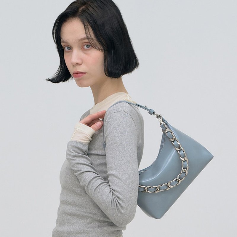 Bag to Basics made in Korea Chain Mini Shoulder BAG - กระเป๋าแมสเซนเจอร์ - วัสดุอีโค 