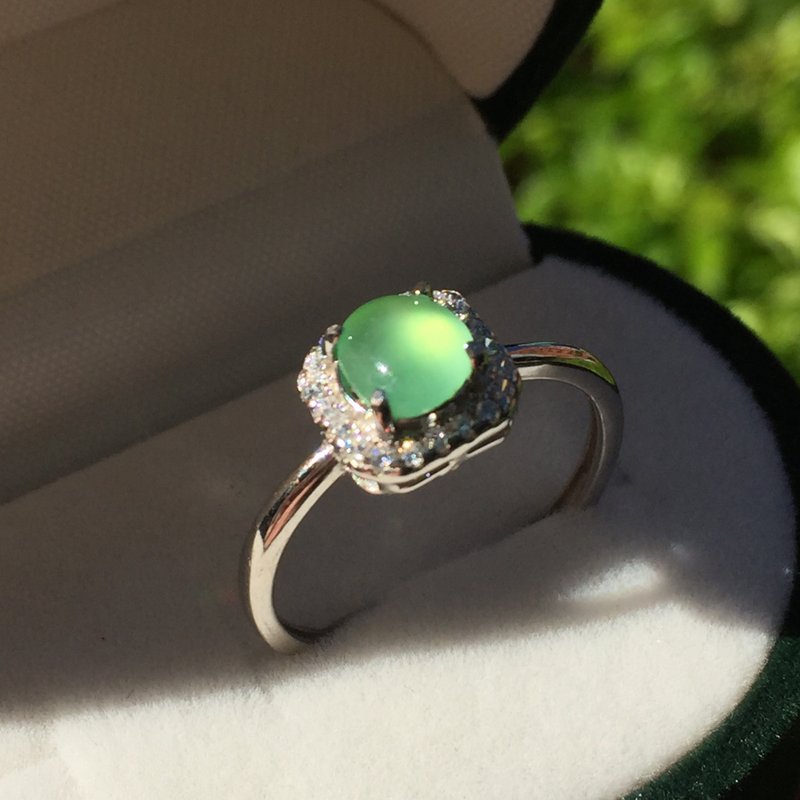 Glowing Ice Sun Green Jadeite Cabochon Ring 925 Sterling Silver | Natural Burmese Jade Grade A Jadeite | Gift - แหวนทั่วไป - หยก สีเขียว