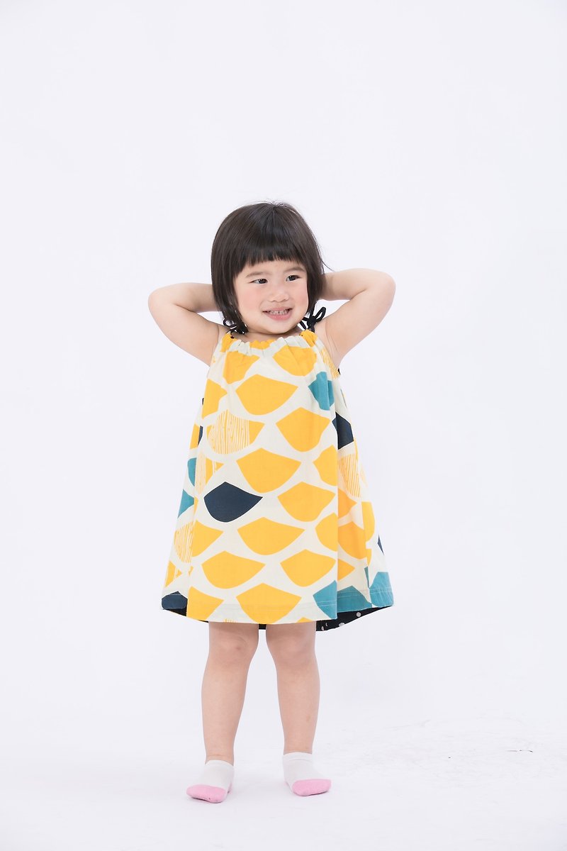 小女孩洋裝-鬱黃鯉魚紋細肩帶小洋裝-公平貿易 - 男/女童禮服 - 棉．麻 黃色