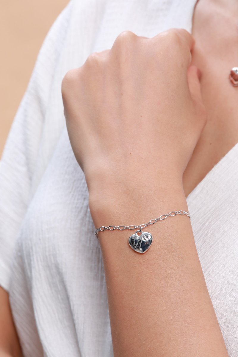 心鎖系列 刃 基本款氣質愛心手鍊 心型手鍊 (HBRJA0901B-1) - 手鍊/手環 - 銀 銀色
