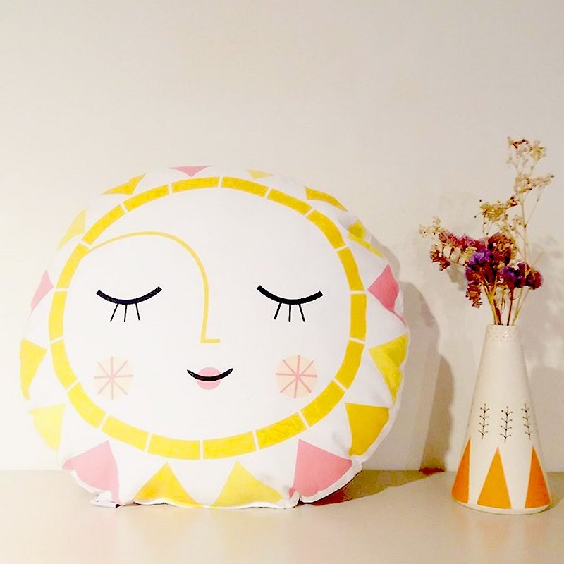 [Out of print] Dutch Petit Monkey ─ healing smile sun pillow - Pillows & Cushions - Cotton & Hemp 