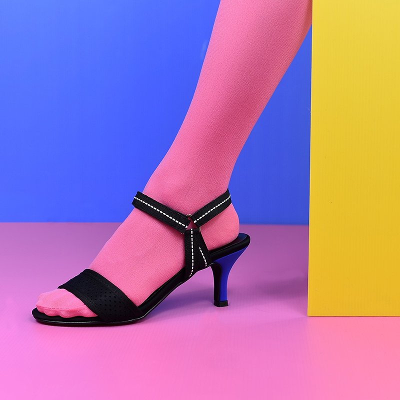 YT X ALIA Rania Heeled Sandal - รองเท้ารัดส้น - วัสดุอื่นๆ สีดำ