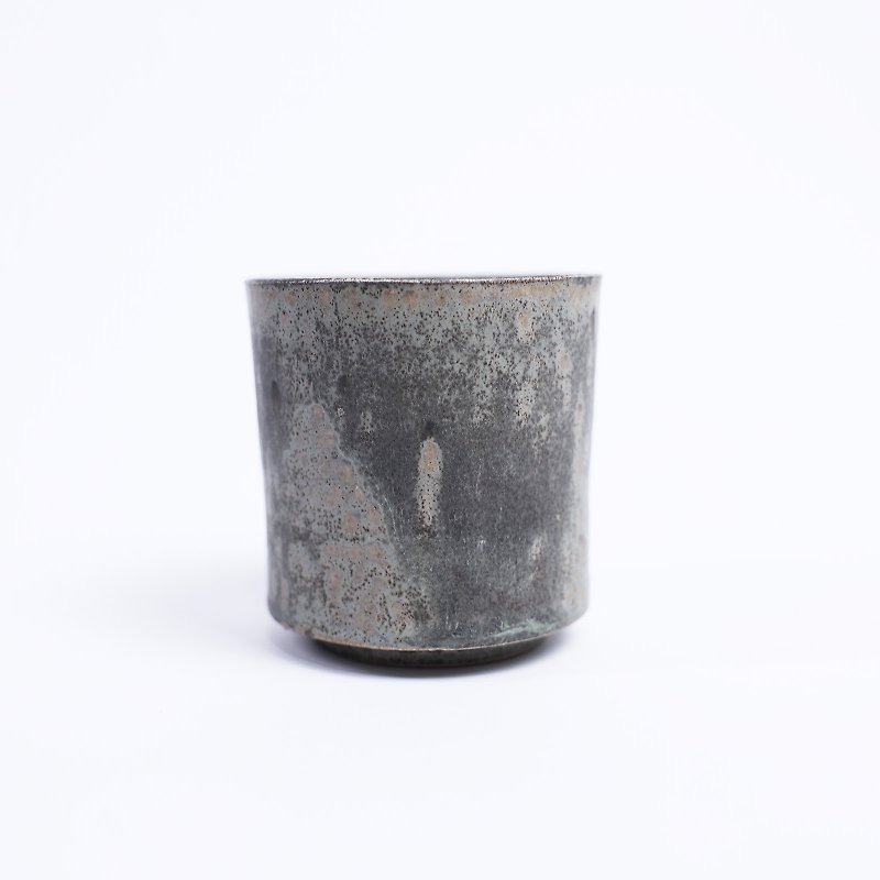 Mingya kiln l wood fired gray glaze iron spot water cup gray tea cup handmade pottery cup - ถ้วย - ดินเผา สีเทา