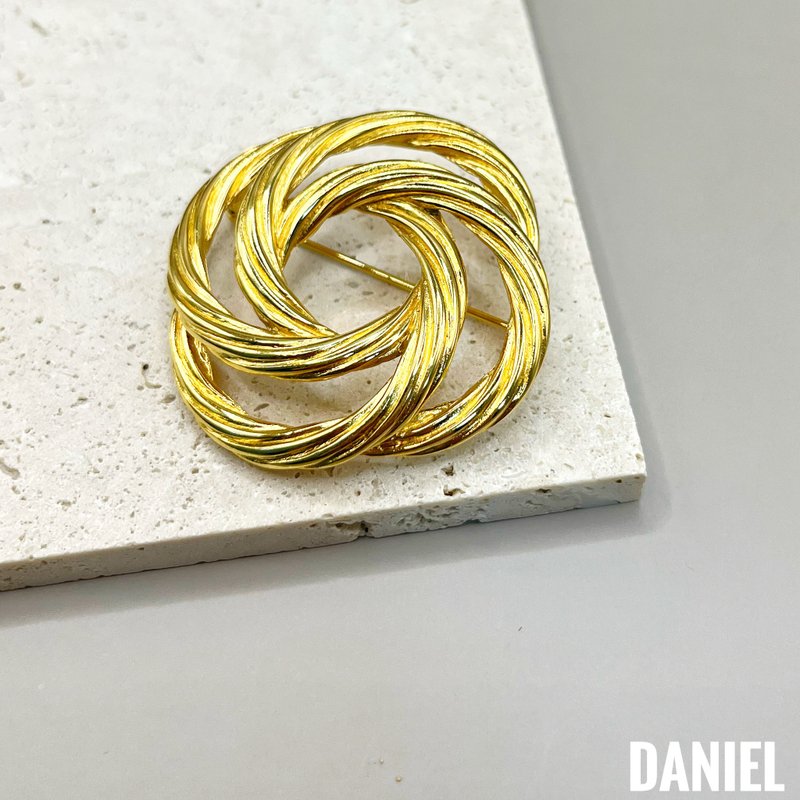 •DANIEL• 歐美老件 MONET繩索交織胸針 - 胸針 - 其他金屬 金色