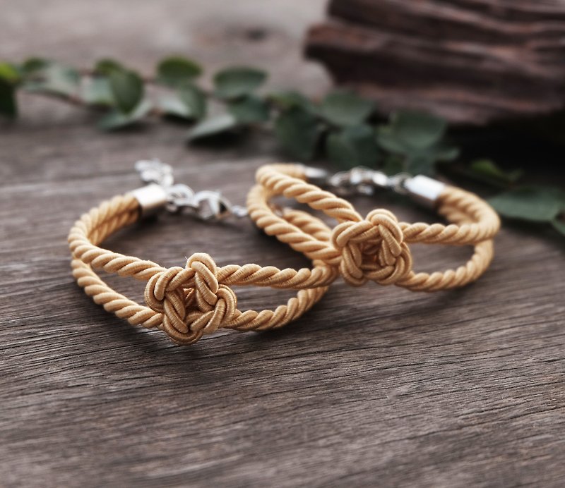 Flower knot rope bracelet in gold - friendship bracelet - wedding gift - Bracelets - Polyester Gold