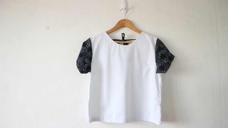 Basic top with V Bow back detail in 2tone - 女 T 恤 - 棉．麻 