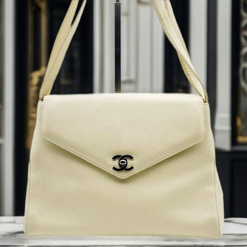 【Selected Item】Chanel Off-White Caviar Leather Kelly Shoulder Tote Bag - กระเป๋าแมสเซนเจอร์ - หนังแท้ สีดำ