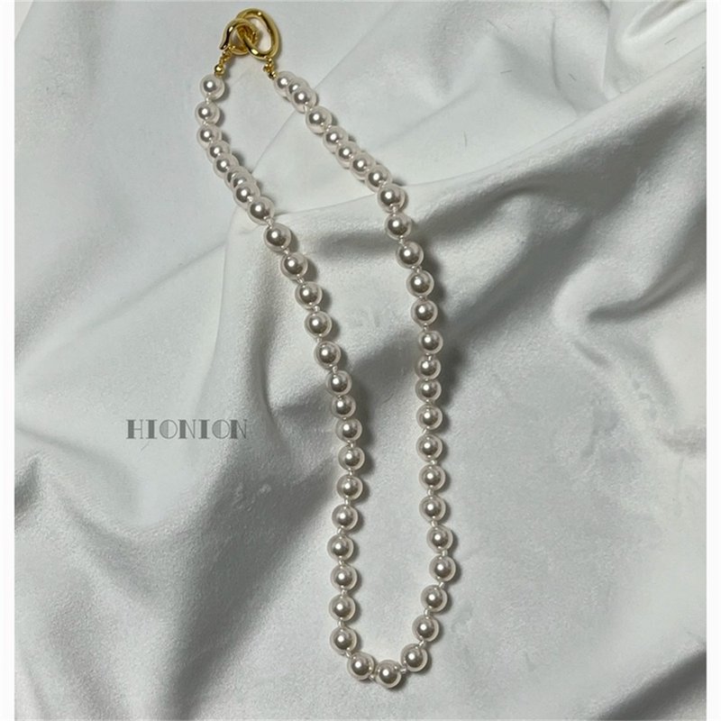 Hi Onion~Roman Holiday small group hand-made round bright pearl necklace light luxury French retro - สร้อยคอ - วัสดุอื่นๆ 