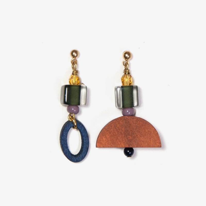 Asymmetric Geometric Wood Earrings, Post Earrings, Clip On Earrings - ต่างหู - โลหะ สีเขียว