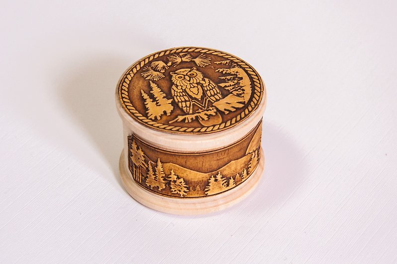 Wooden jewelry box with owl print / Birch bark solid wood box - 收納箱/收納用品 - 木頭 咖啡色