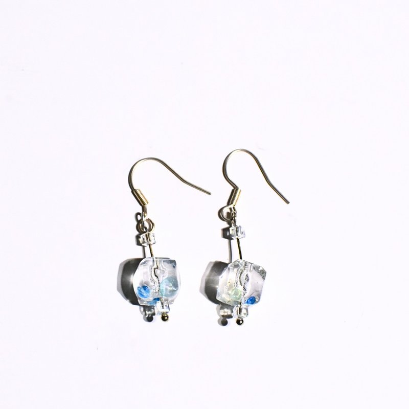 Clear Aquamarine Mica Earrings,925 Sterling Silver, Crystals, Delicate jewelry - Earrings & Clip-ons - Precious Metals Transparent