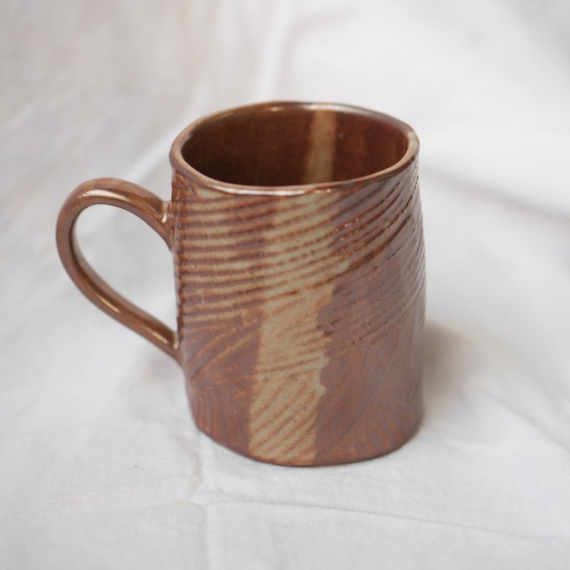 陶器マグカップ - マグカップ - 陶器 レッド