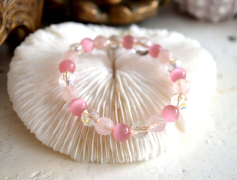 Stone pink and white crystal bracelet with elegant Japanese jewelry vintage USED CAR - สร้อยข้อมือ - คริสตัล หลากหลายสี