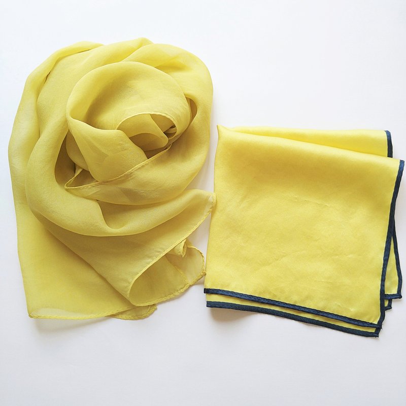 草木染め・シルクシフォンのスカーフ・ハンカチセット・人参葉染め・朝の光 - 絲巾 - 絲．絹 黃色