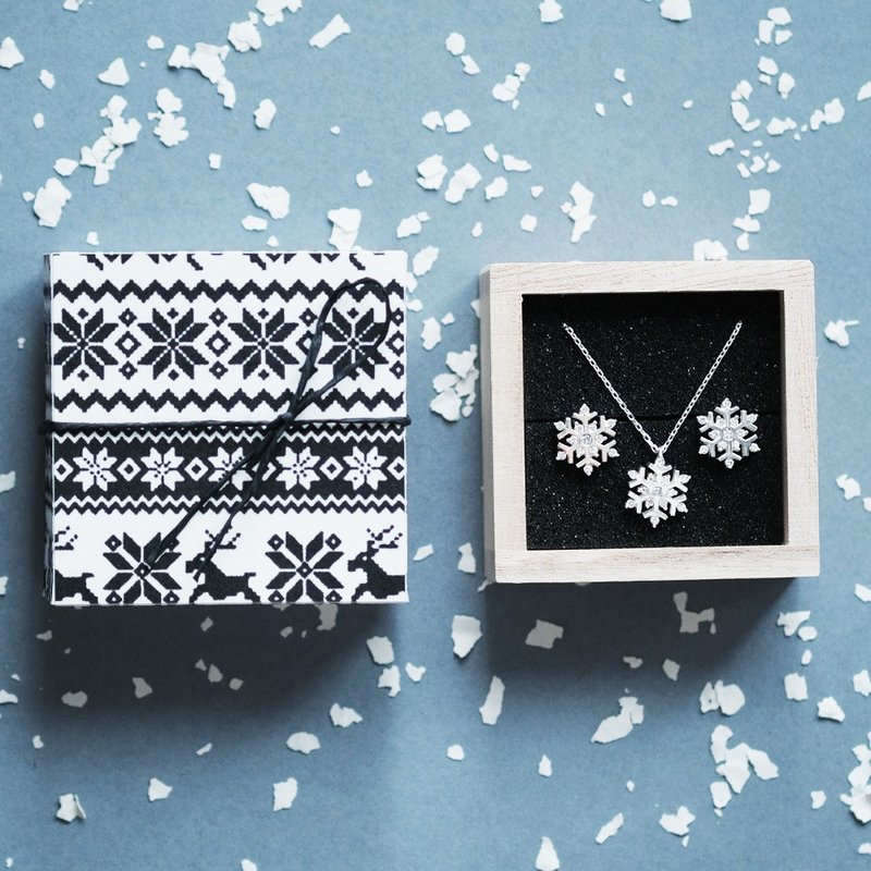 Snowflake necklace and earrings set of 2, Silver 925 - Necklaces - Other Metals Silver