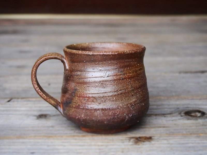 Bizen coffee cup (medium) Rokuro c6-034 - Mugs - Pottery Brown