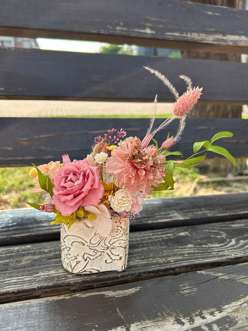 Carnation Potted Flowers Mother's Day Potted Flowers Mother's Day Flower Gift - ช่อดอกไม้แห้ง - เครื่องลายคราม สึชมพู