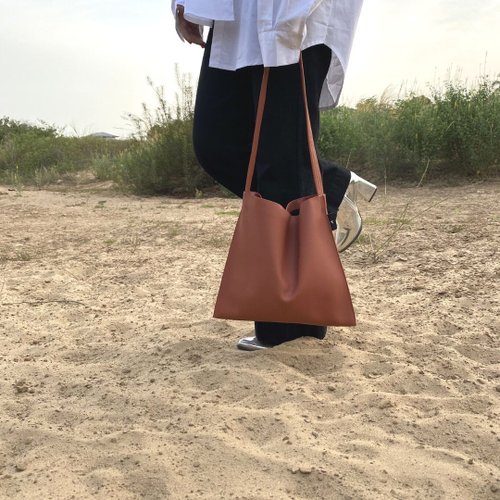 タイ発 RUST BRAND 10色展開 HOBO MEDIUM BAG RUST BRAND / HOBO MEDIUM - RUST - Shop RUST BRAND Other - Pinkoi