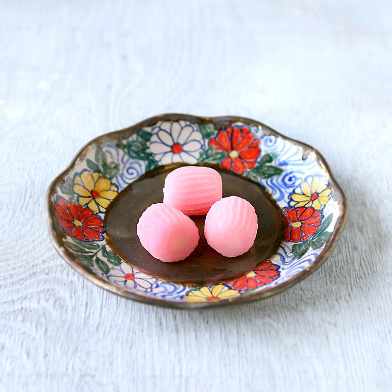 菊と流水模様の菊皿 - 盤子/餐盤 - 陶 咖啡色